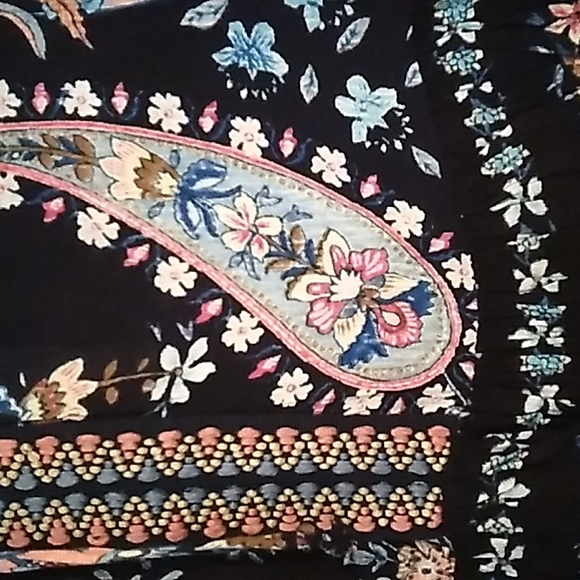 Patrons of Peace Adorable Paisley Floral Print Tank Top NWT - Picture 2 of 4